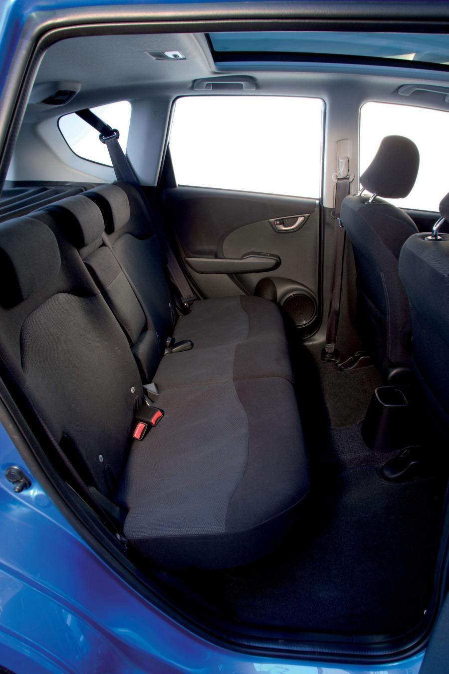  Honda Jazz 2008 года  (фото 23 из 100)